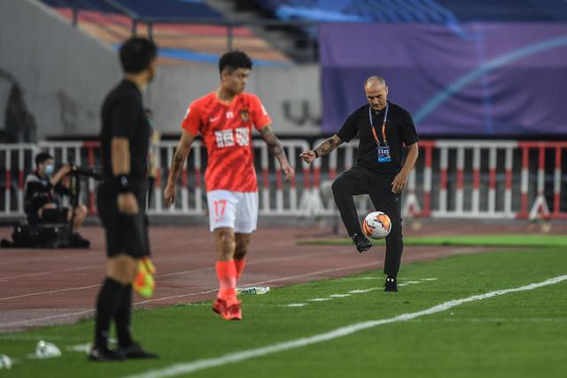 中超第一阶段本土最佳阵容：前场新人亮眼 中场还靠老将