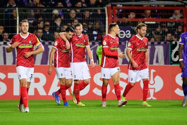 崔永熙受伤提前离场 伤退前贡献2分4篮板3助攻