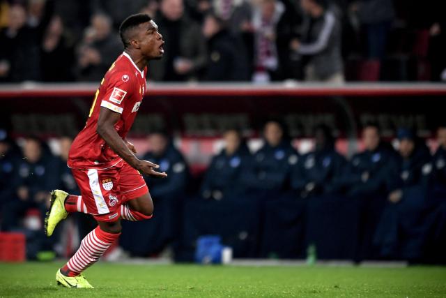 面对黑粉与流量 潘展乐的困惑与清醒